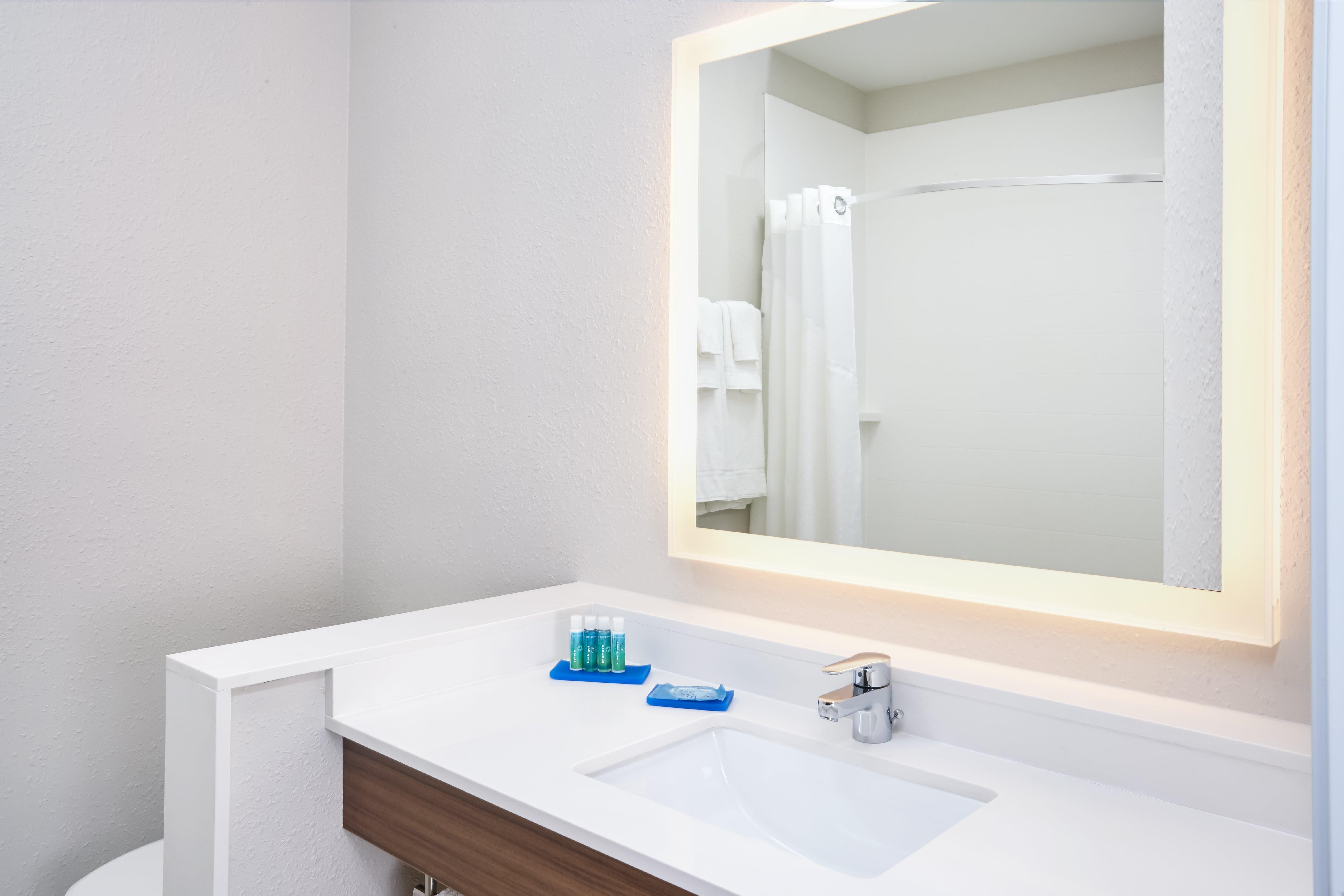 Holiday Inn Express & Suites Chicago North Shore - Niles By Ihg Ngoại thất bức ảnh