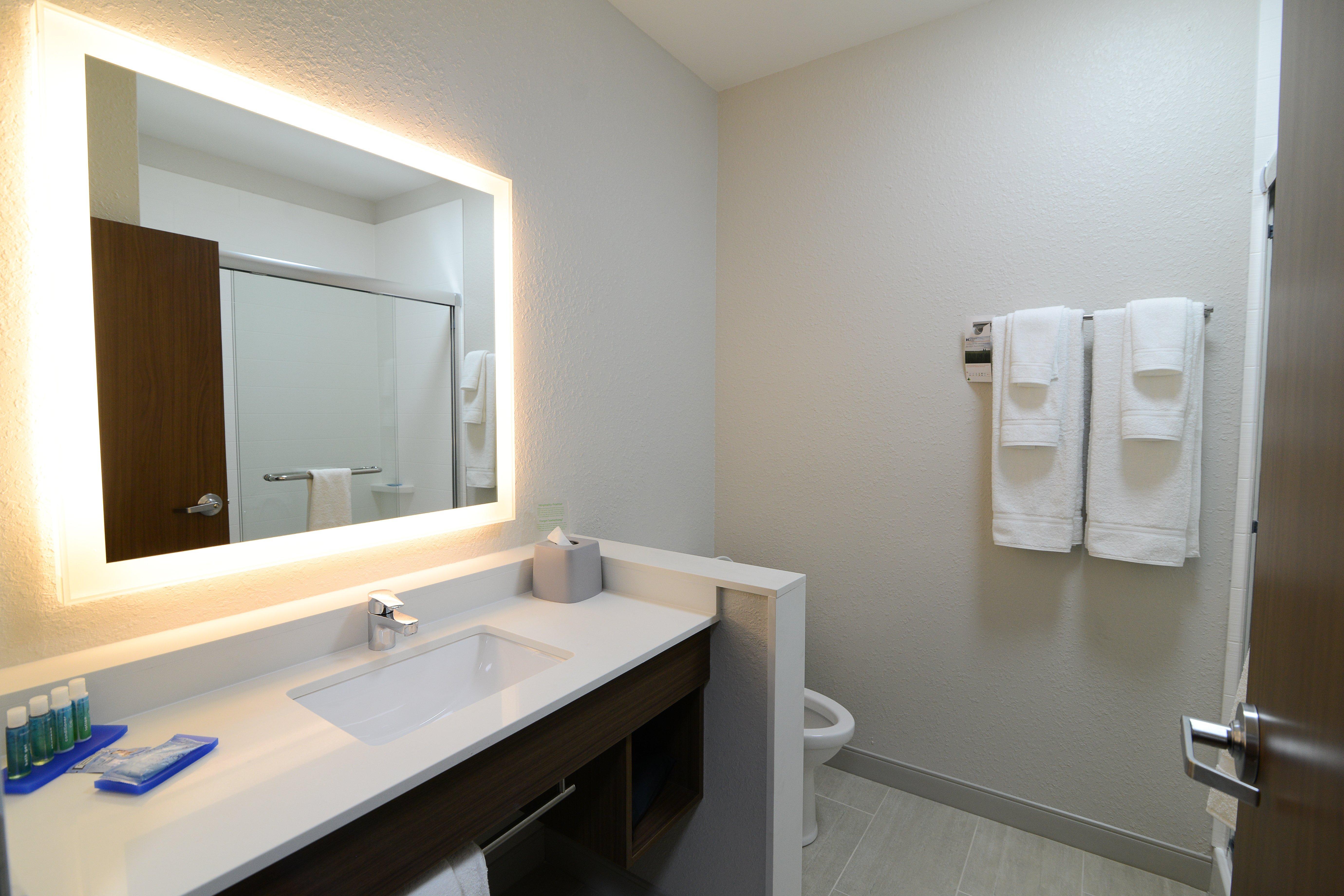 Holiday Inn Express & Suites Chicago North Shore - Niles By Ihg Ngoại thất bức ảnh