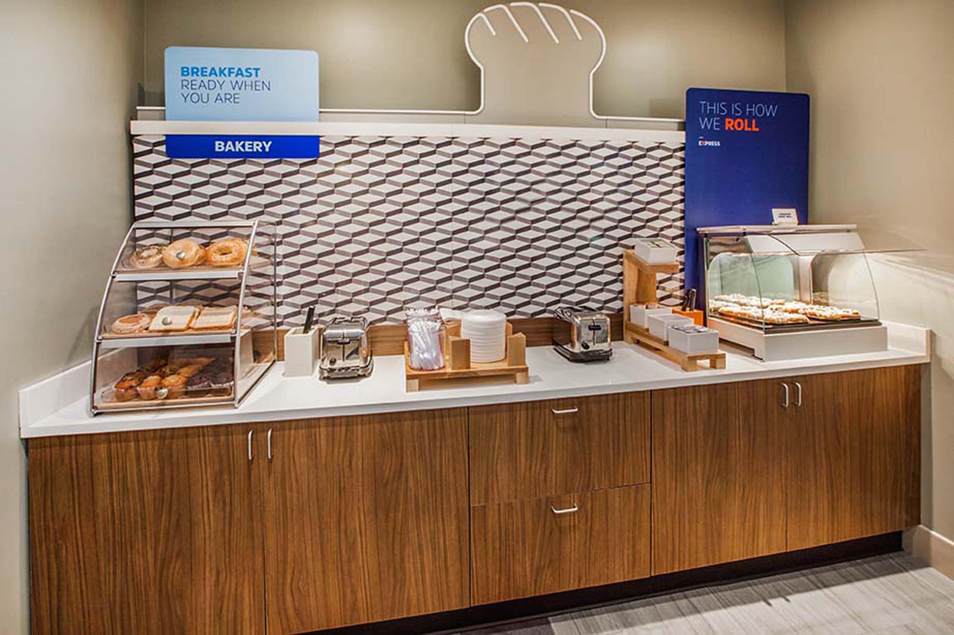 Holiday Inn Express & Suites Chicago North Shore - Niles By Ihg Ngoại thất bức ảnh