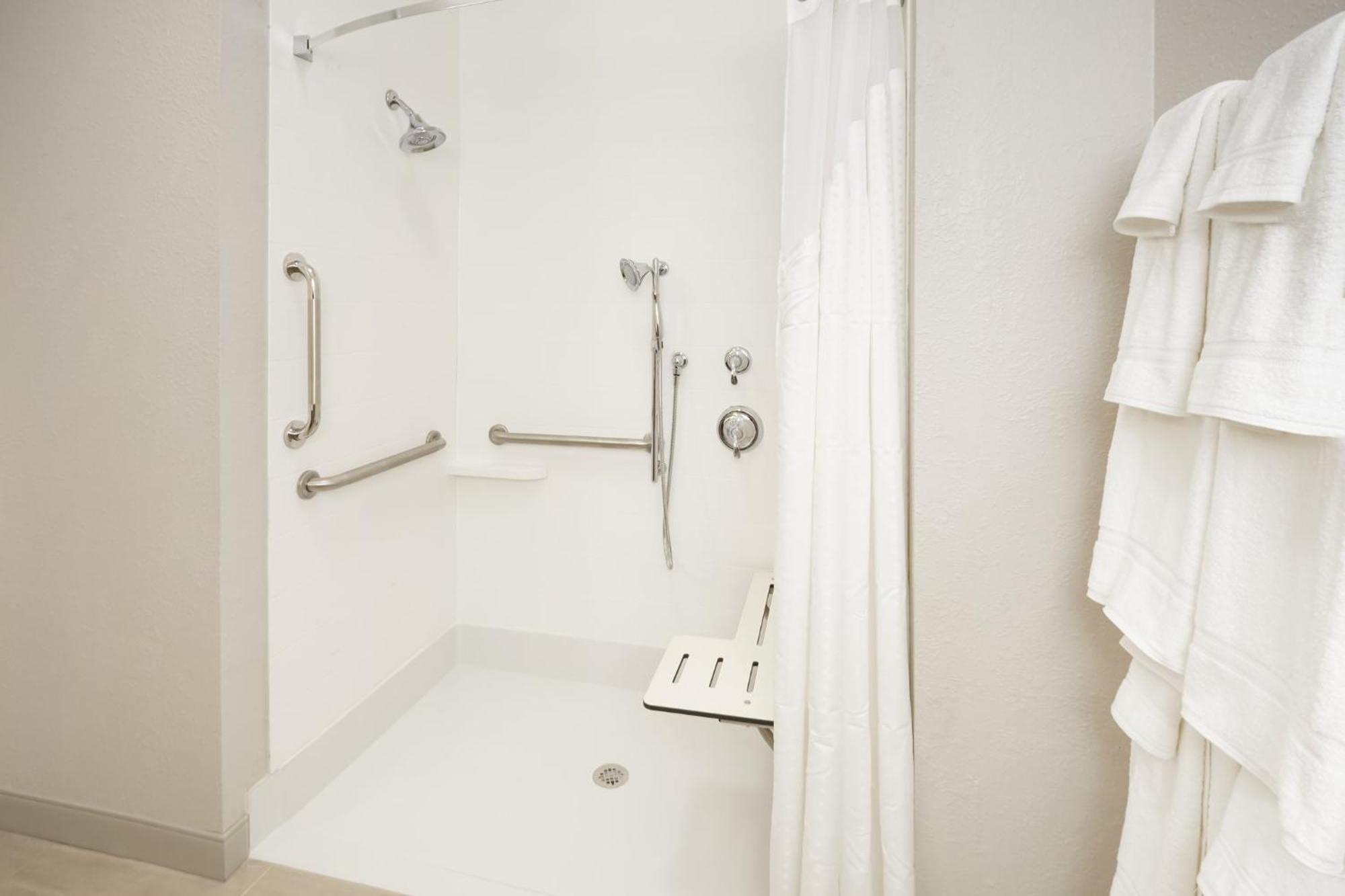 Holiday Inn Express & Suites Chicago North Shore - Niles By Ihg Ngoại thất bức ảnh