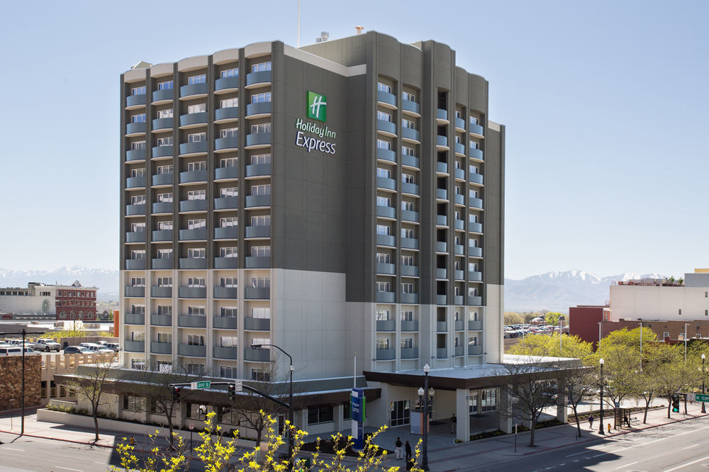 Holiday Inn Express & Suites Chicago North Shore - Niles By Ihg Ngoại thất bức ảnh