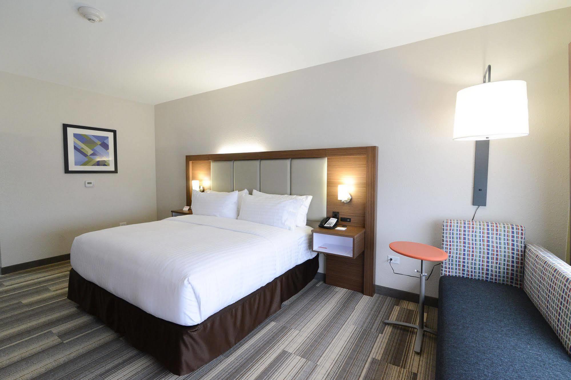 Holiday Inn Express & Suites Chicago North Shore - Niles By Ihg Ngoại thất bức ảnh