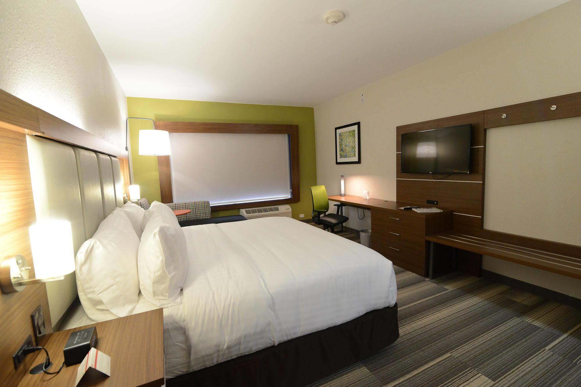 Holiday Inn Express & Suites Chicago North Shore - Niles By Ihg Ngoại thất bức ảnh